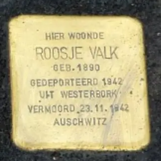 Struikelsteen voor Roosje Valk