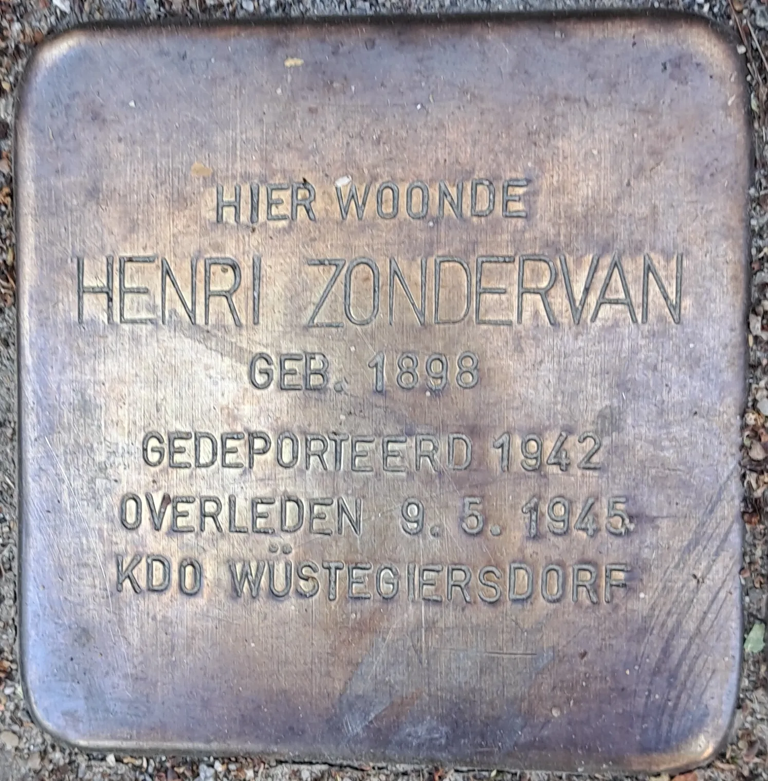 Struikelsteen voor Henri Zondervan