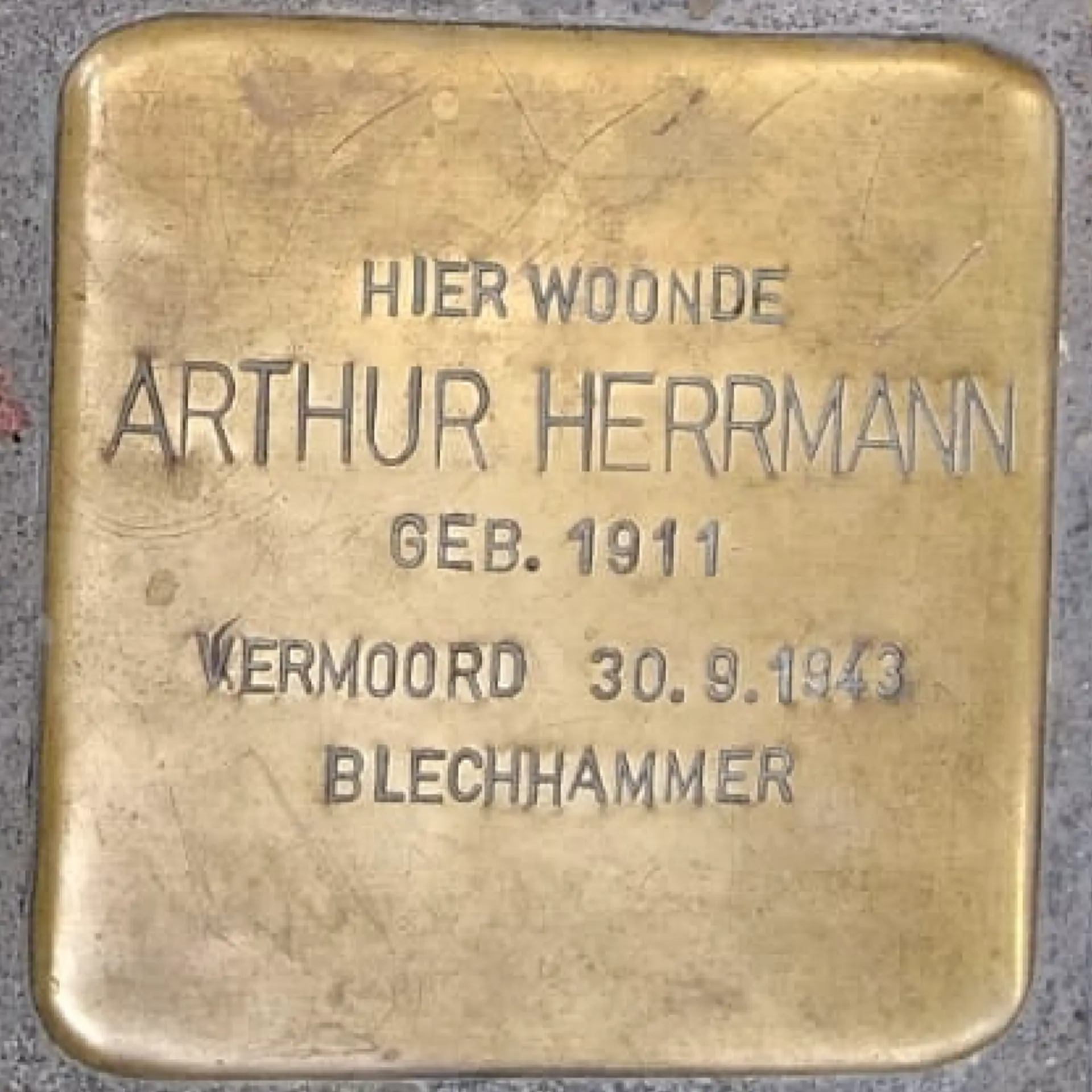 Struikelsteen voor Arthur Herrmann