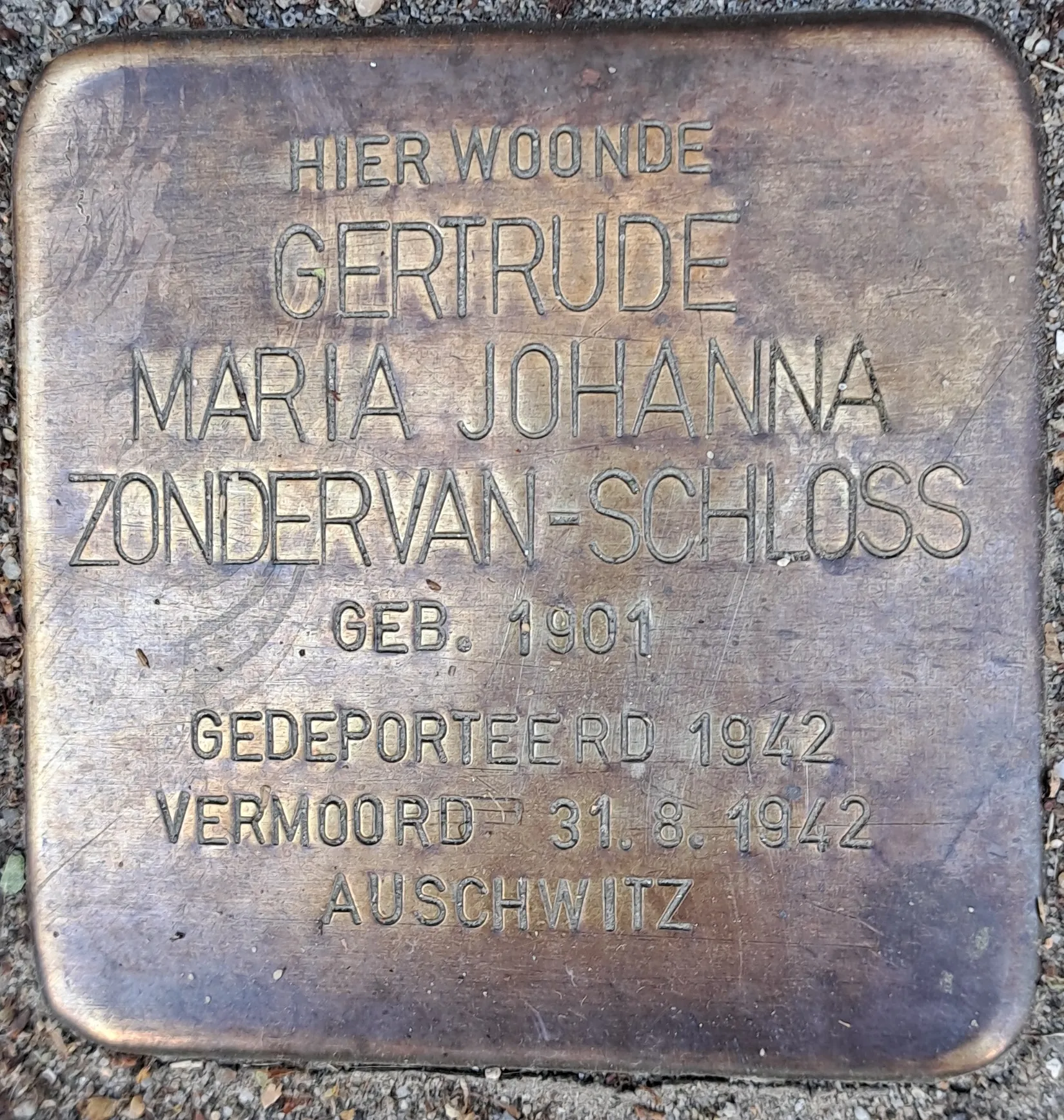 Struikelsteen voor Gertrude Maria Johanna Zondervan-Schloss
