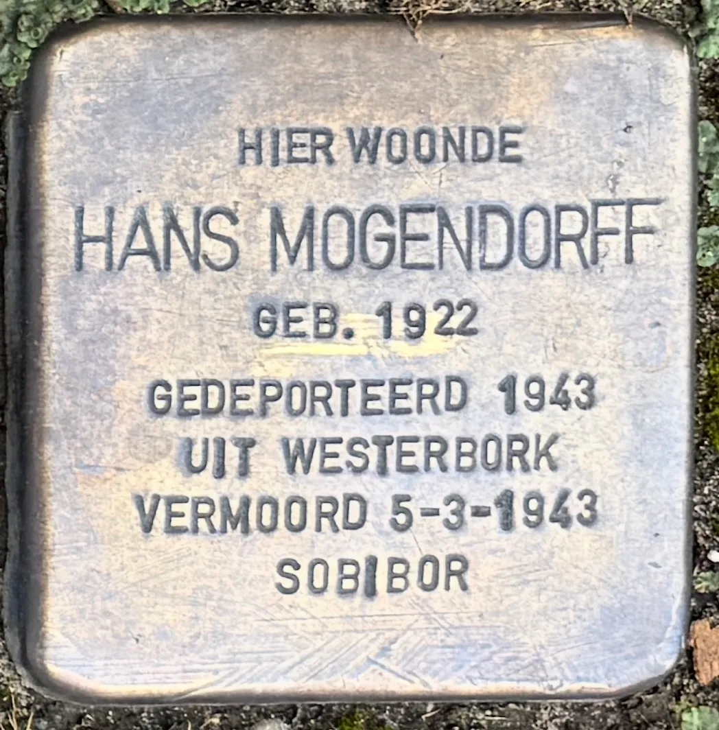 Struikelsteen voor Hans Mogendorff