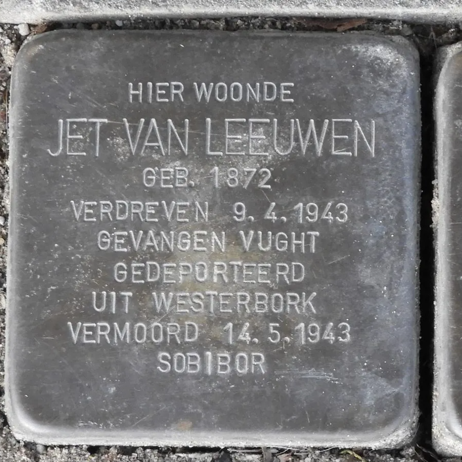 Struikelsteen voor Jetje van Leeuwen