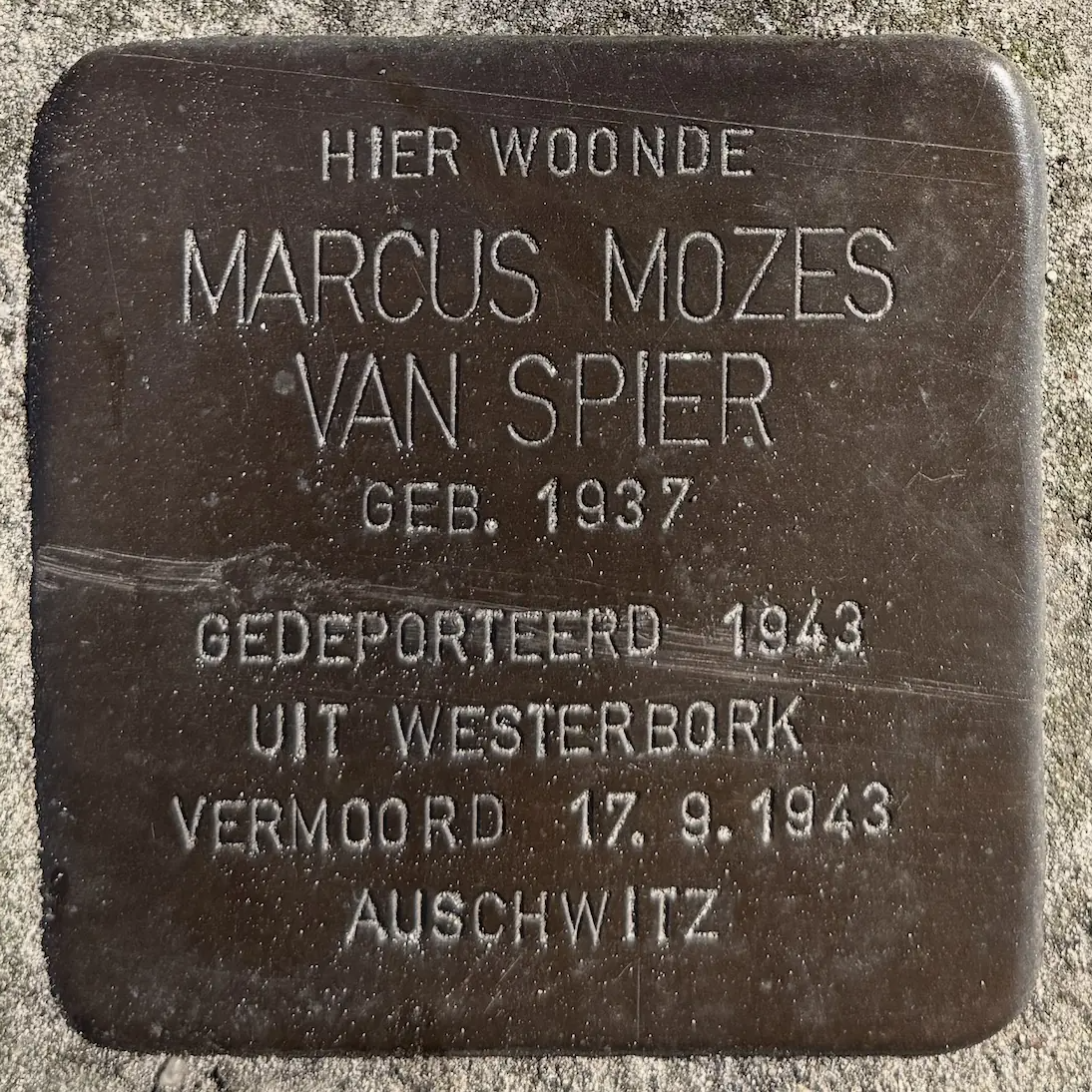Struikelsteen voor Marcus Mozes van Spier