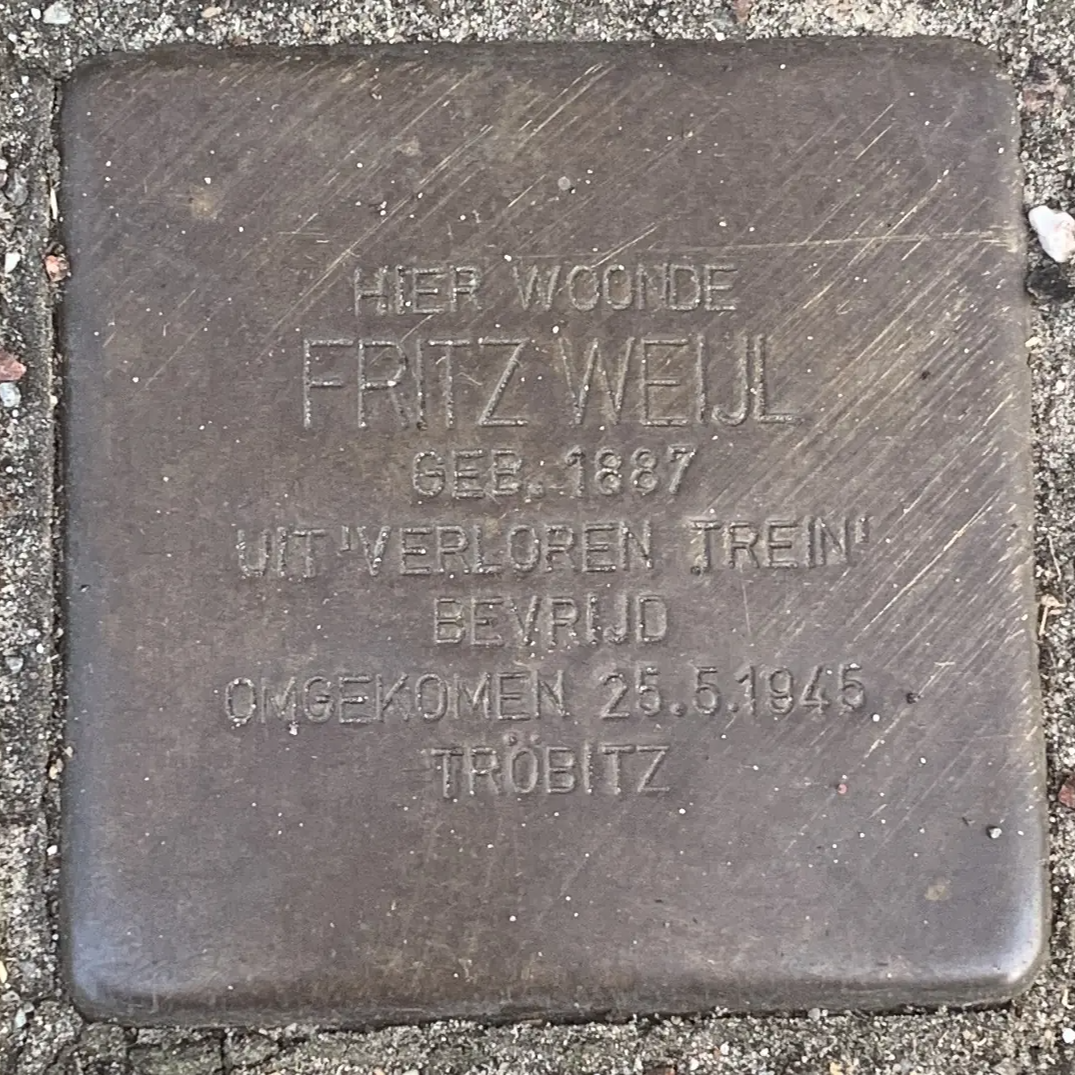 Struikelsteen voor Fritz Weijl