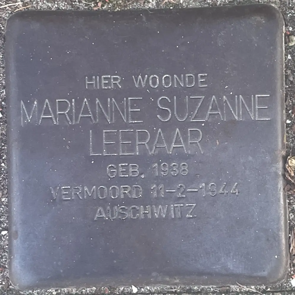 Struikelsteen voor Marianne Suzanne Leeraar