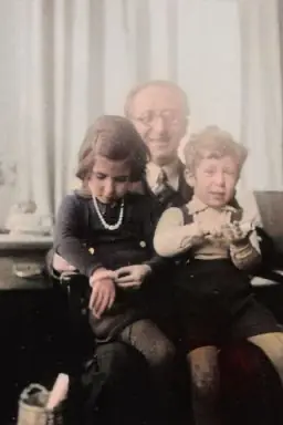 Portret van Evelijn Esther Danziger