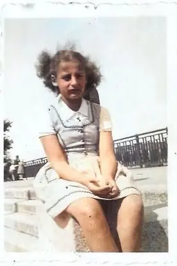 Portret van Ruth Marion Weile