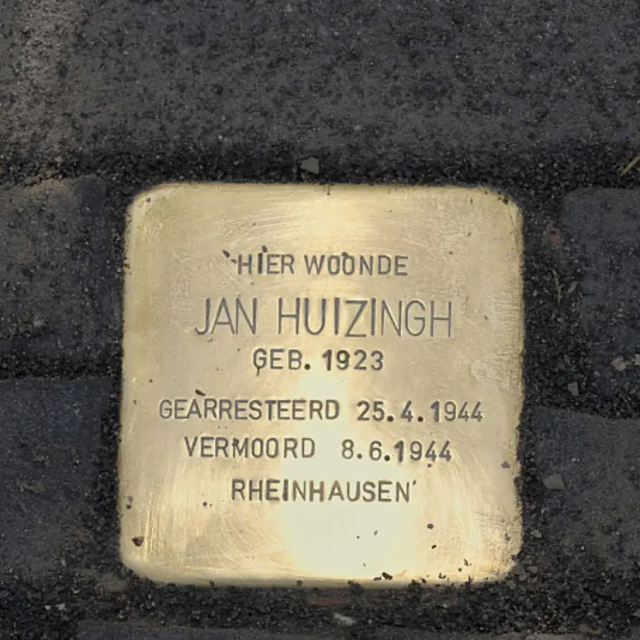 Struikelsteen voor Jan Huizingh