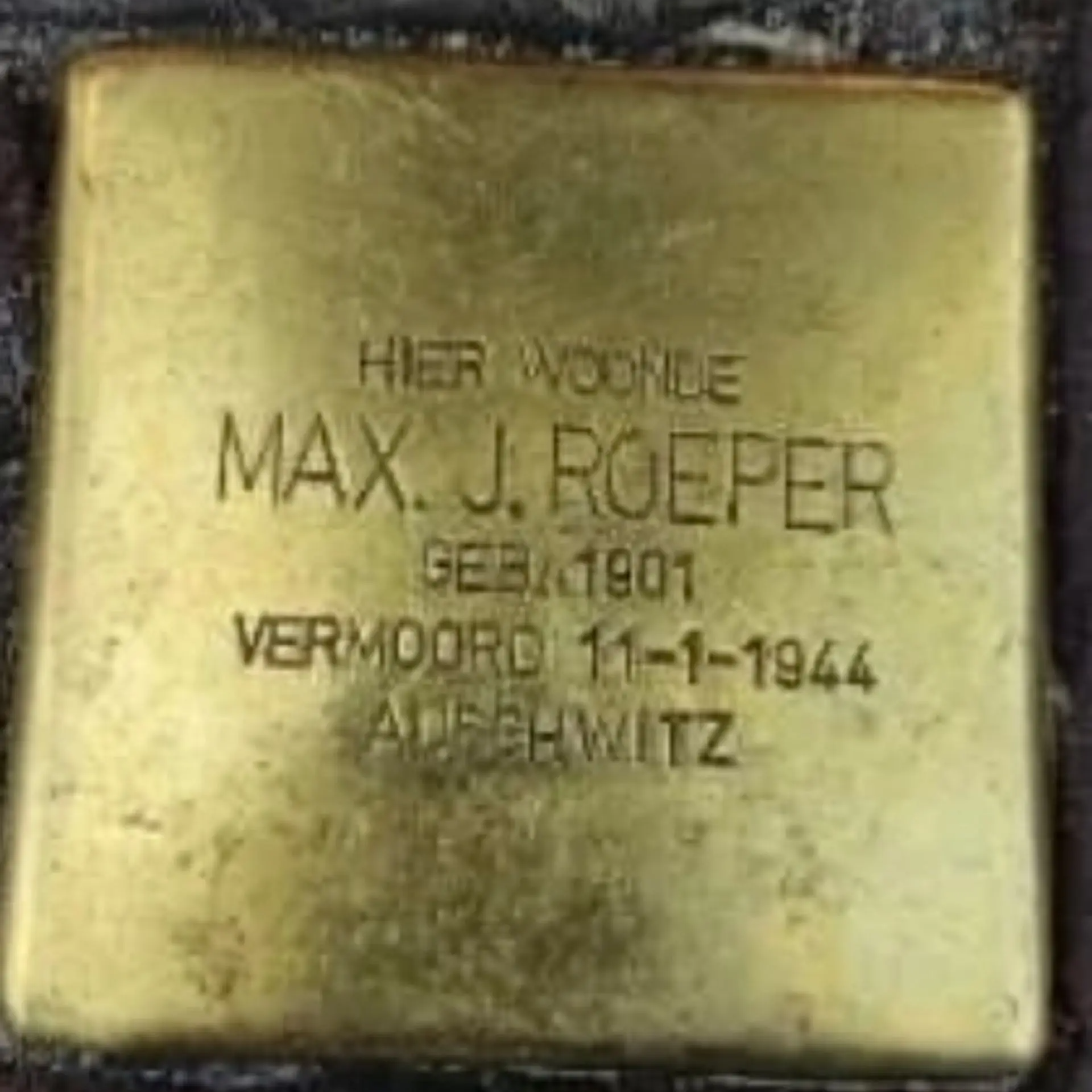 Struikelsteen voor Max Jacques Roeper