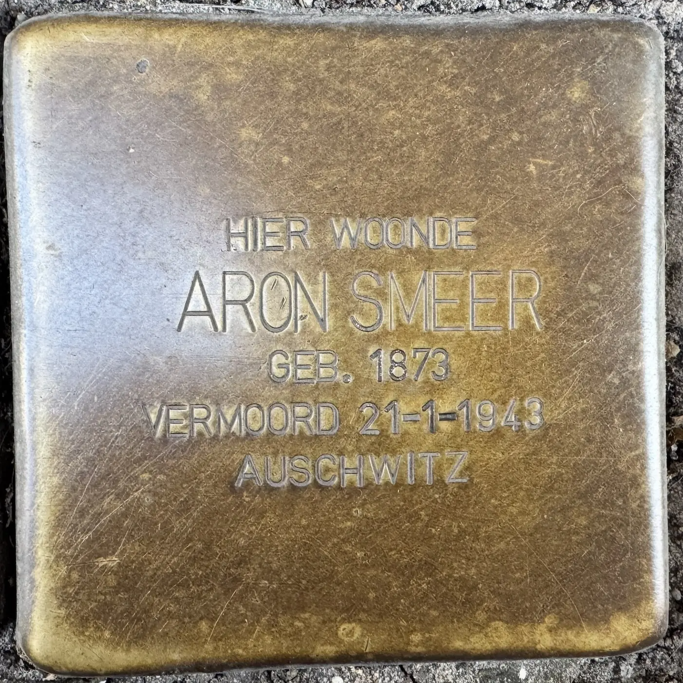 Struikelsteen voor Aron Smeer