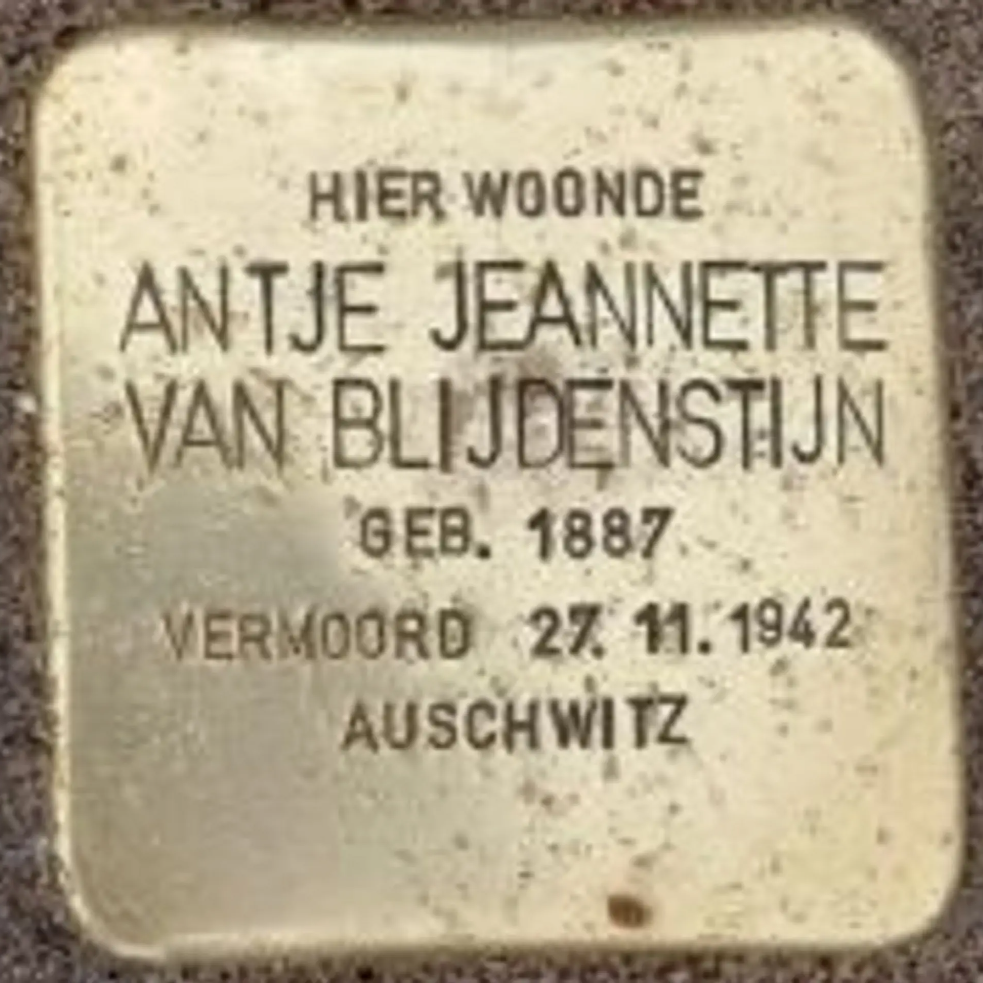 Struikelsteen voor Antje Jeannette van Blijdenstijn