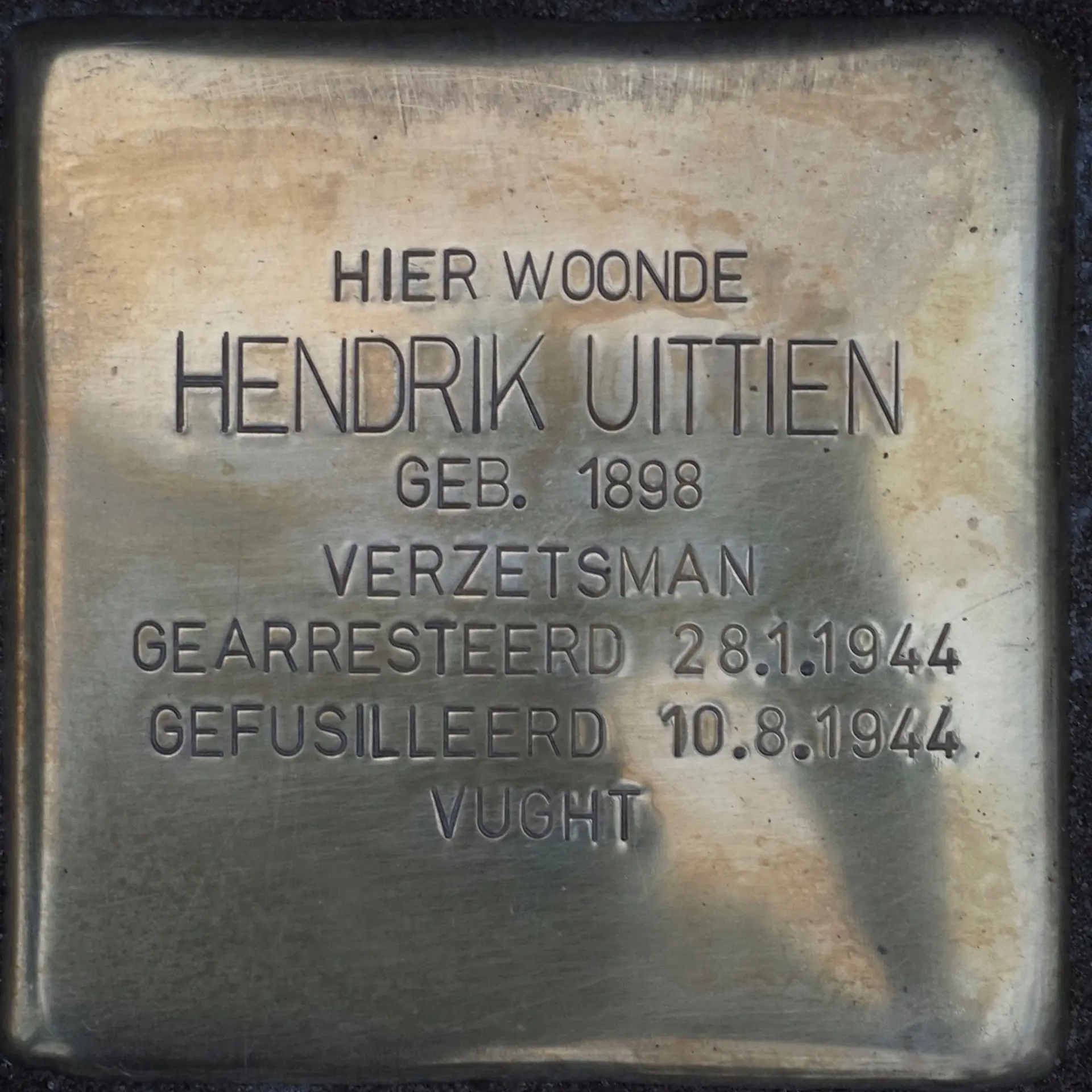 Struikelsteen voor Hendrik Uittien