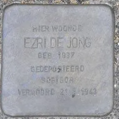 Struikelsteen voor Ezri de Jong
