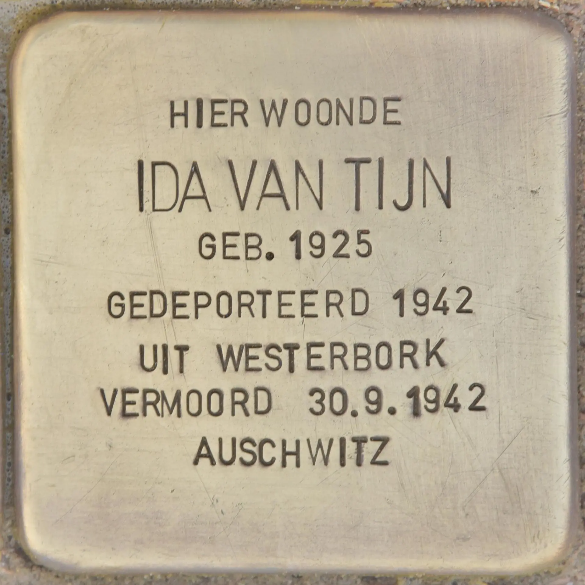 Struikelsteen voor Ida van Tijn
