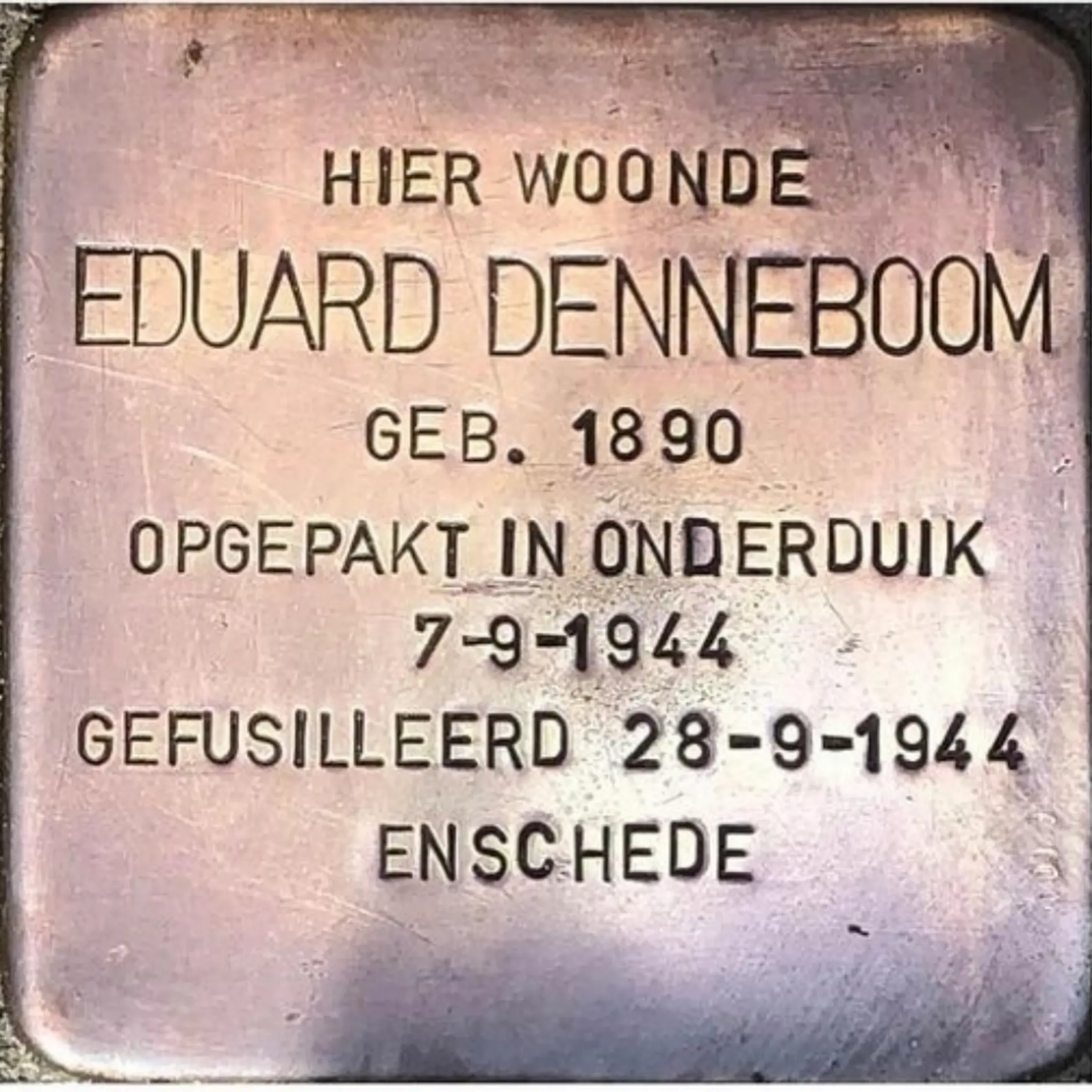 Struikelsteen voor Eduard Denneboom