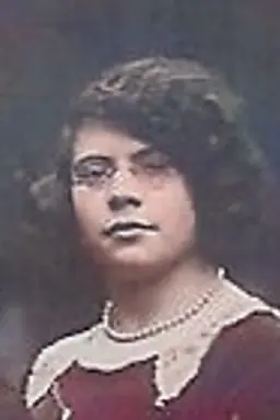 Portret van Esther de Leeuwe-Denneboom