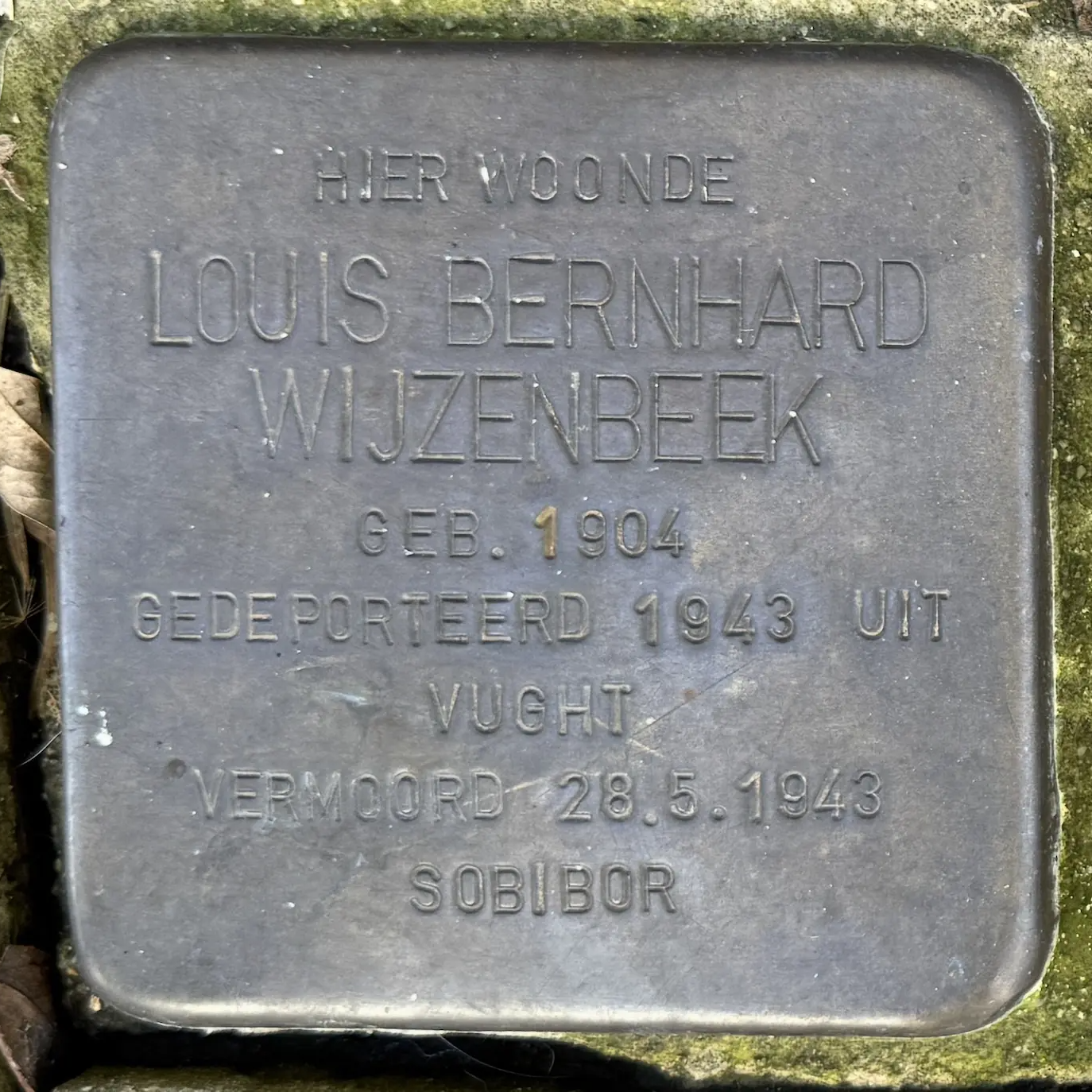 Struikelsteen voor Louis Bernhard Wijzenbeek