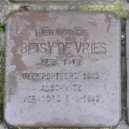 Struikelsteen voor Betsy de Vries