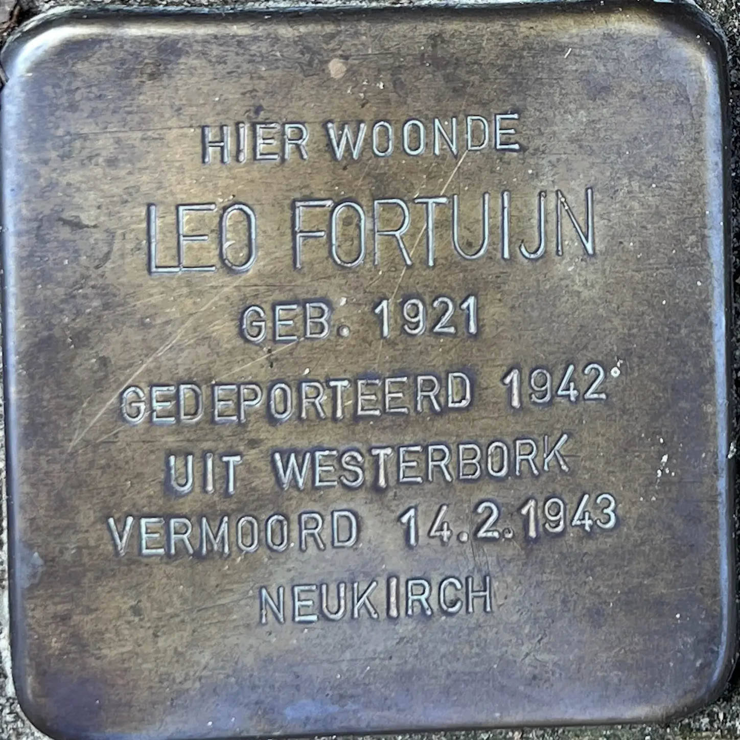Struikelsteen voor Leo Fortuijn