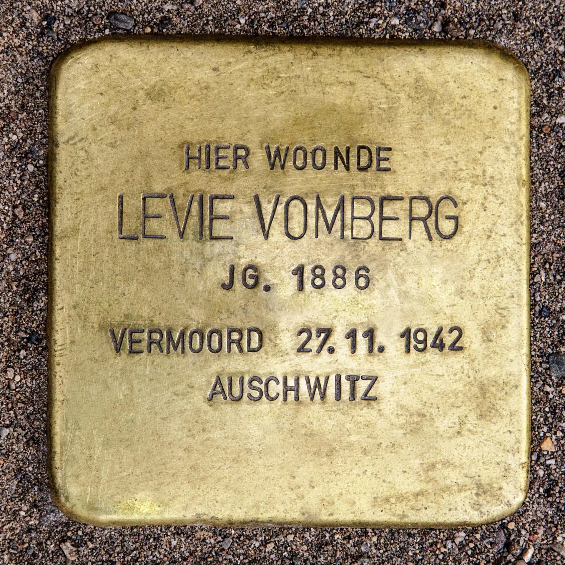 Struikelsteen voor Levie Vomberg
