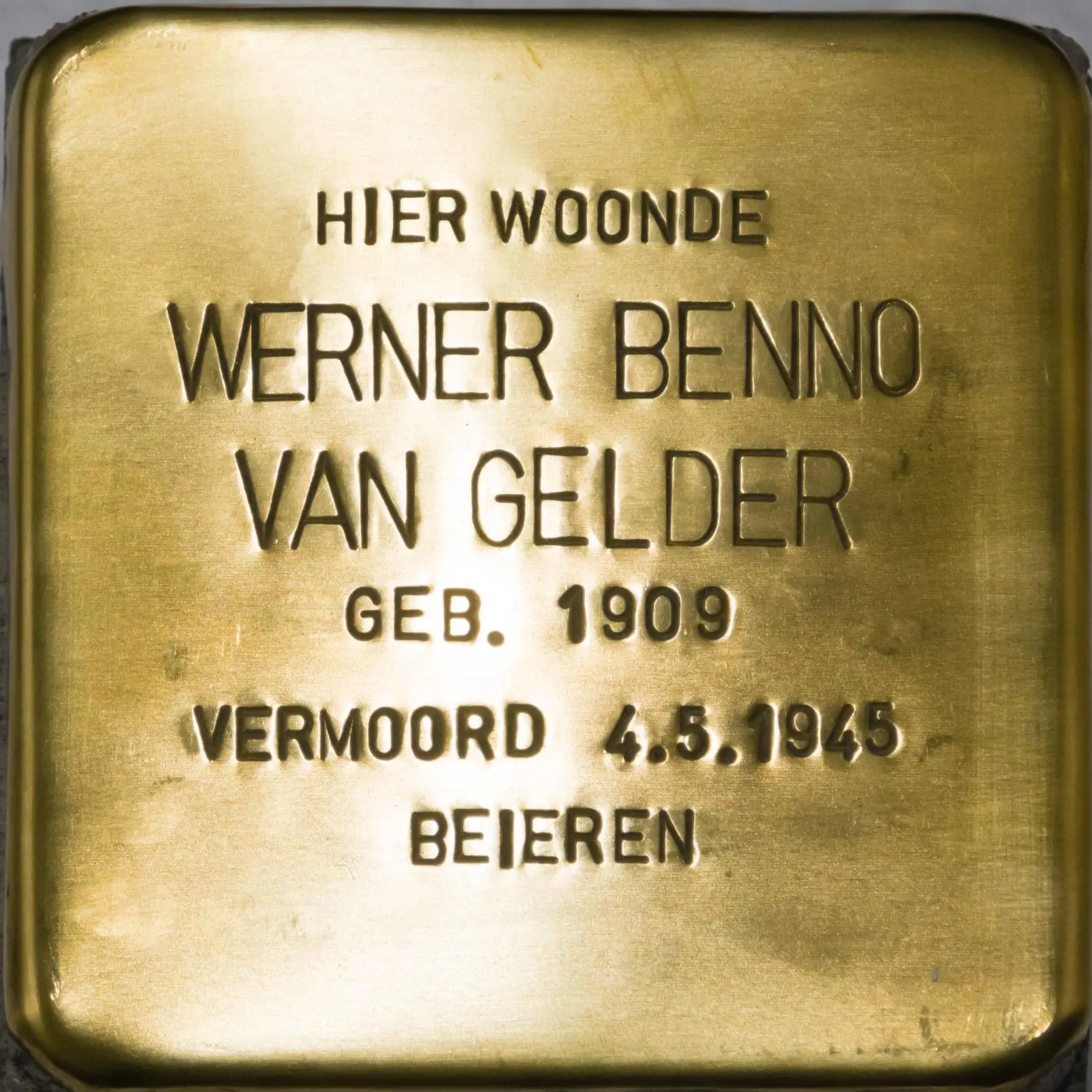 Struikelsteen voor Werner Benno van Gelder