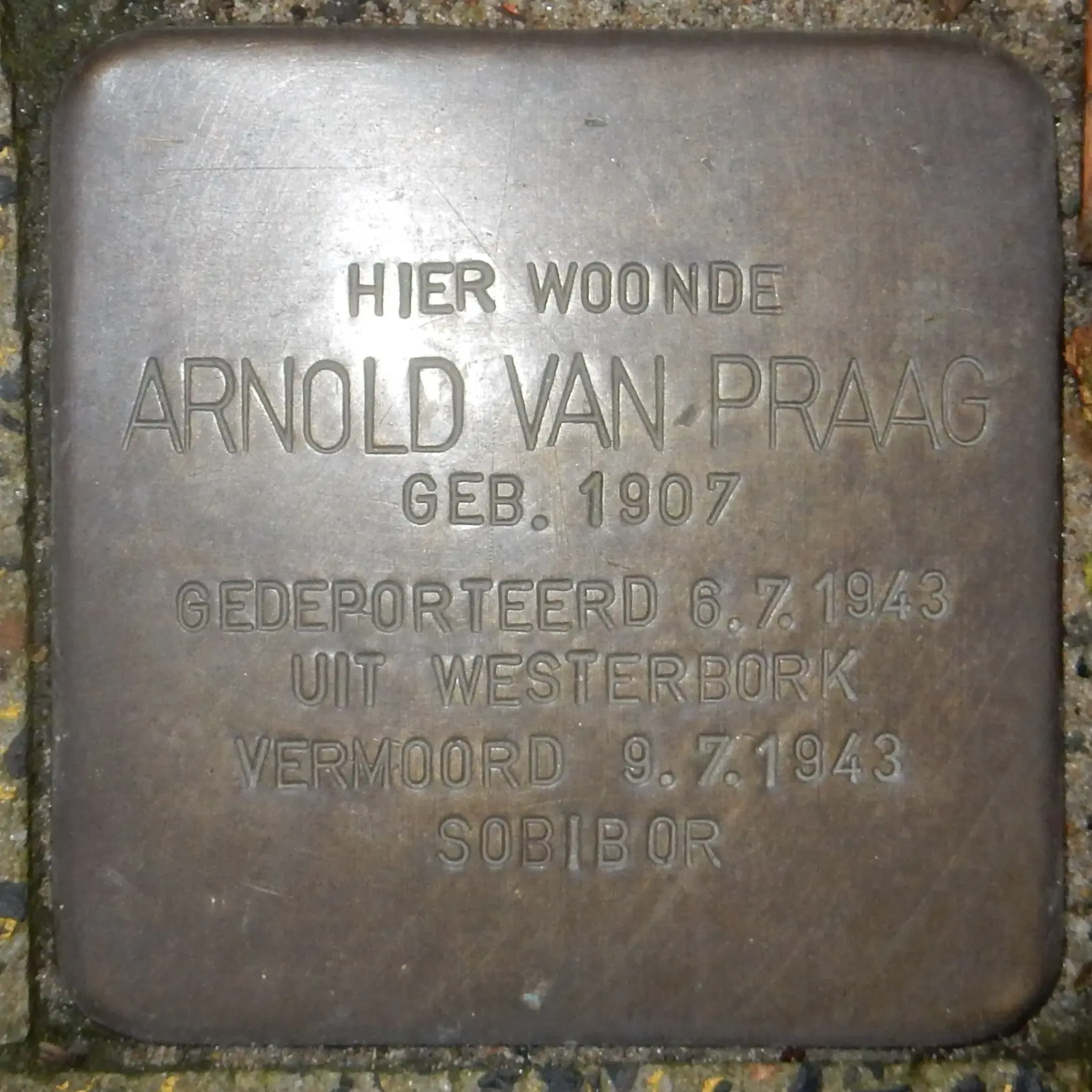 Struikelsteen voor Arnold van Praag