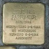 Struikelsteen voor Betje Hes-Parfumeur