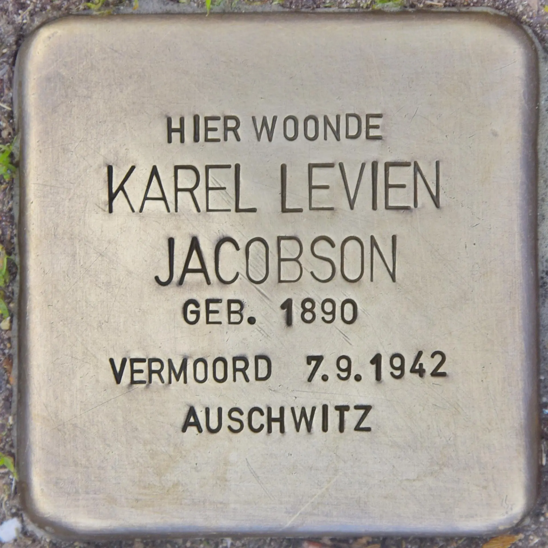 Struikelsteen voor Karel Levien Jacobson