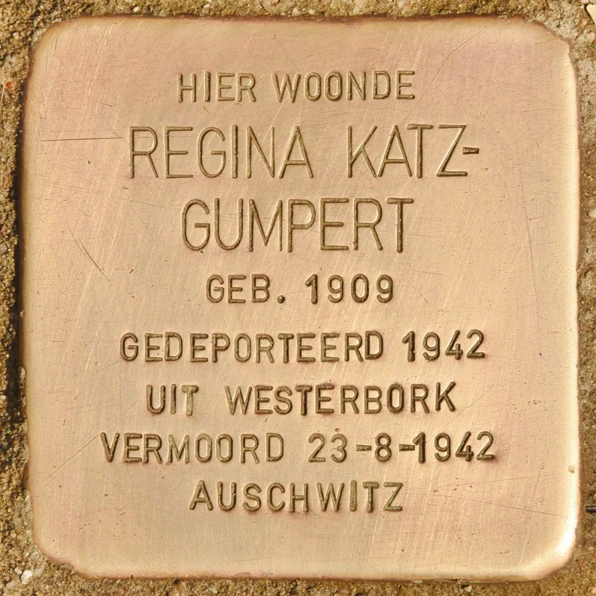 Struikelsteen voor Regina Katz-Gumpert