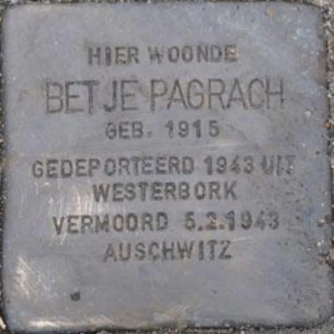 Struikelsteen voor Betje Pagrach