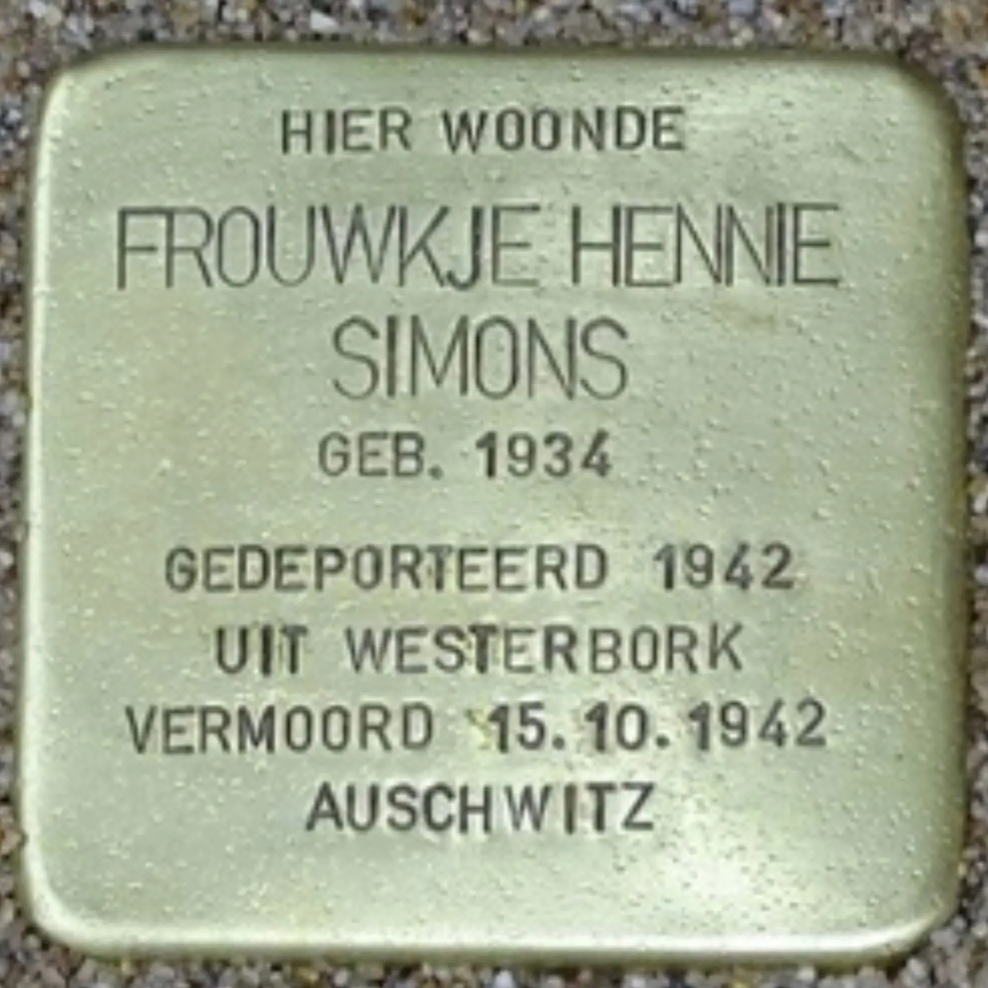 Struikelsteen voor Frouwkje Hennie Simons
