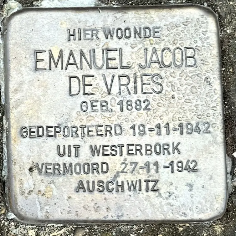 Struikelsteen voor Emanuel Jacob de Vries