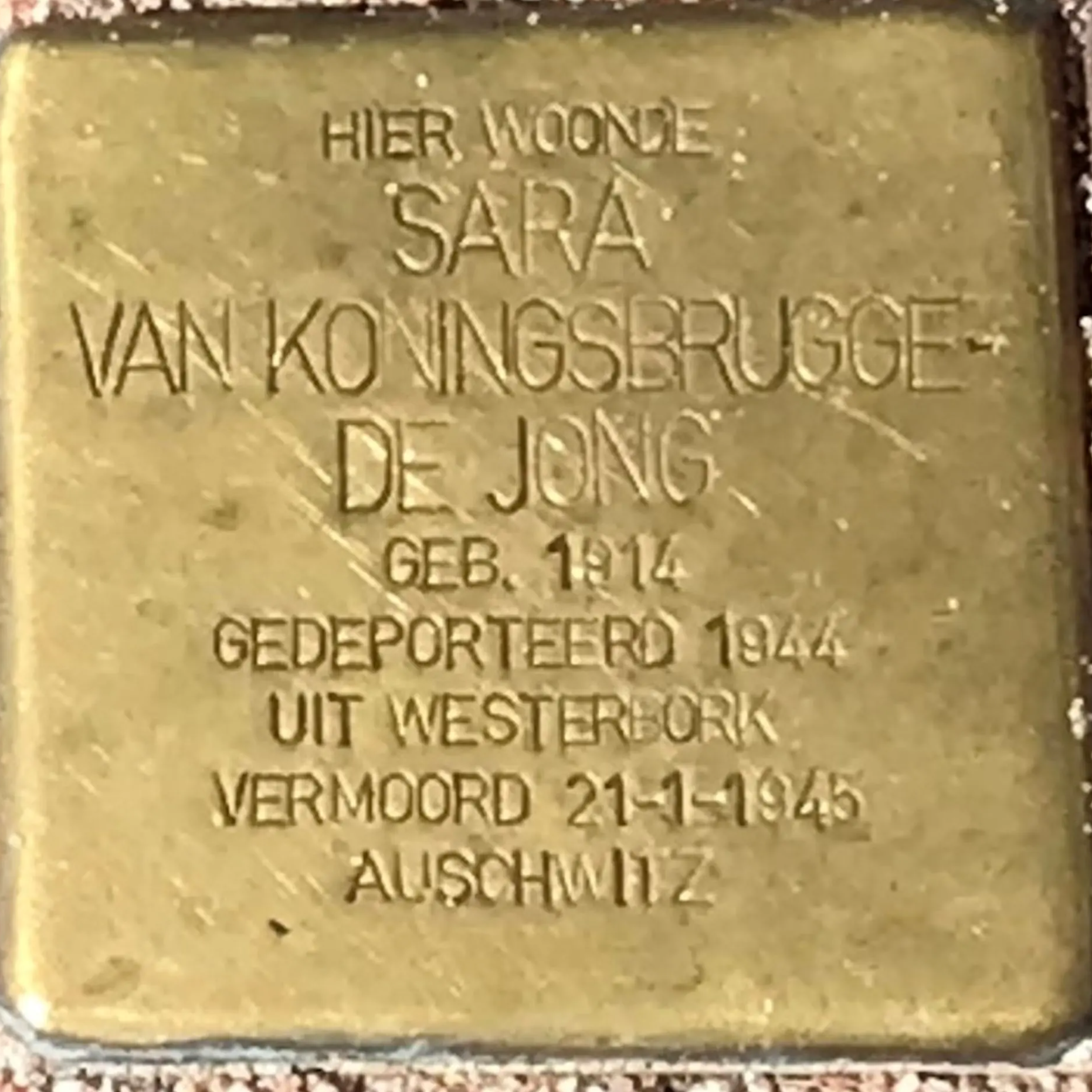 Struikelsteen voor Sara van Koningsbrugge-de Jong