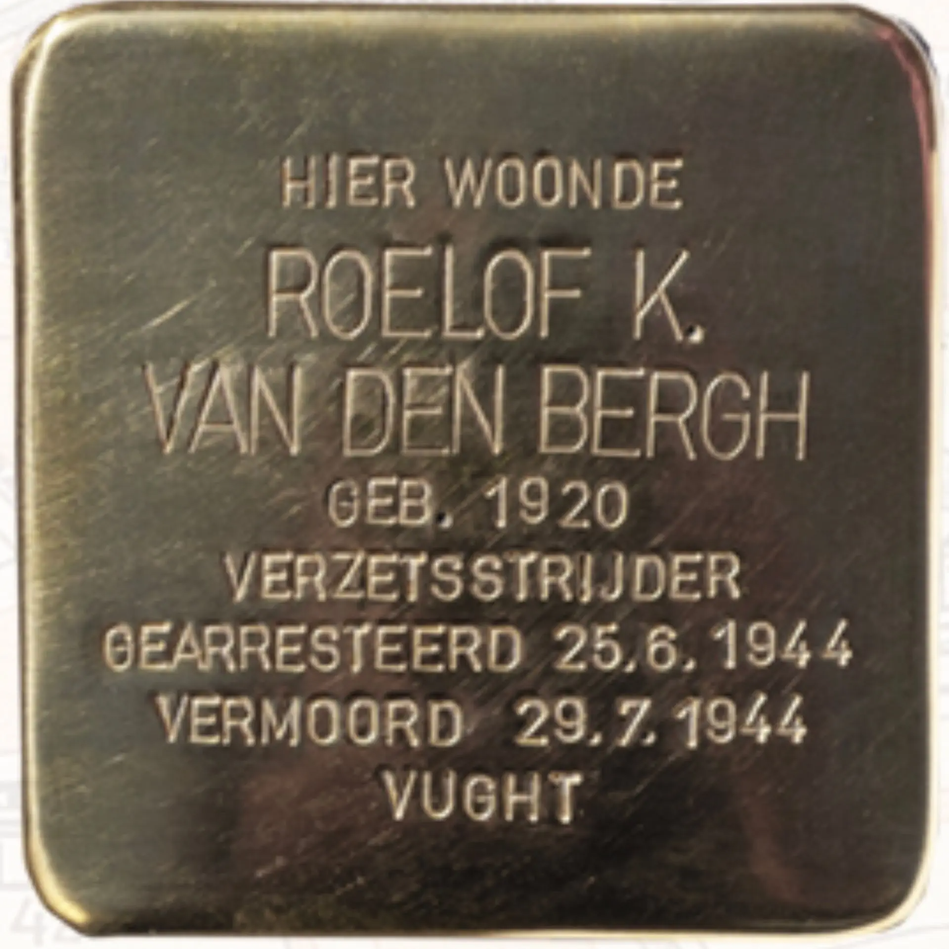 Struikelsteen voor Roelof Kars van den Bergh