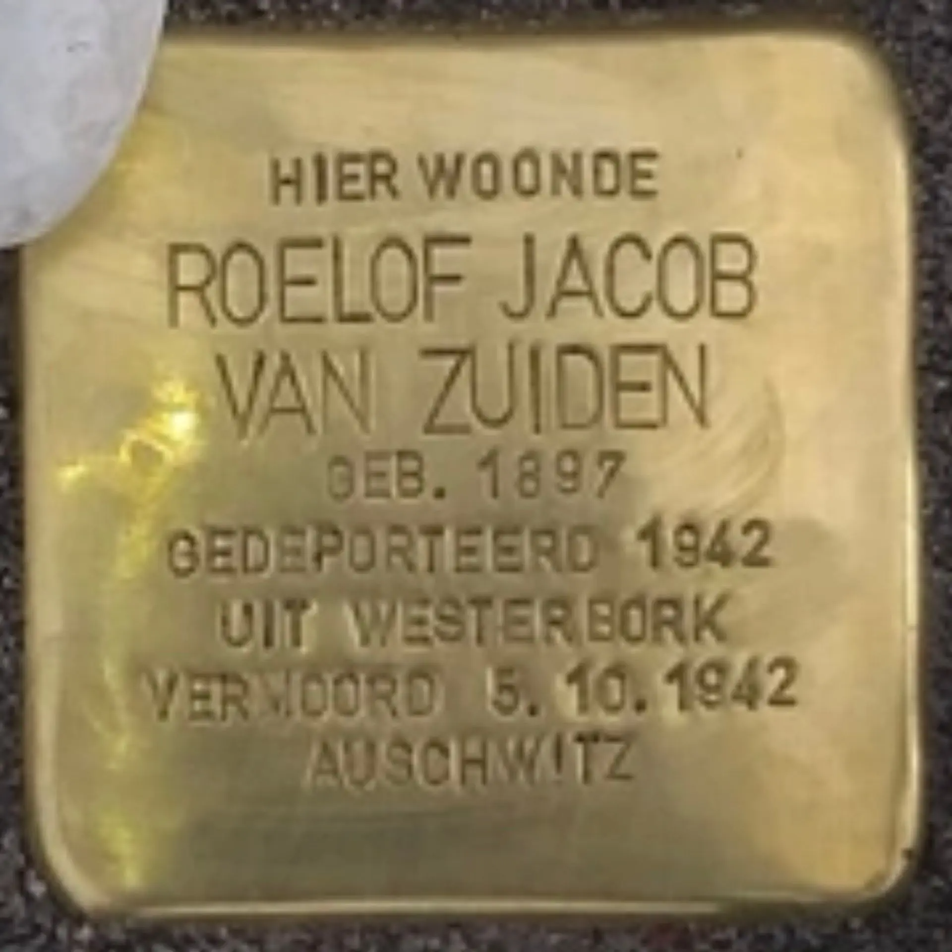 Struikelsteen voor Roelof Jacob van Zuiden