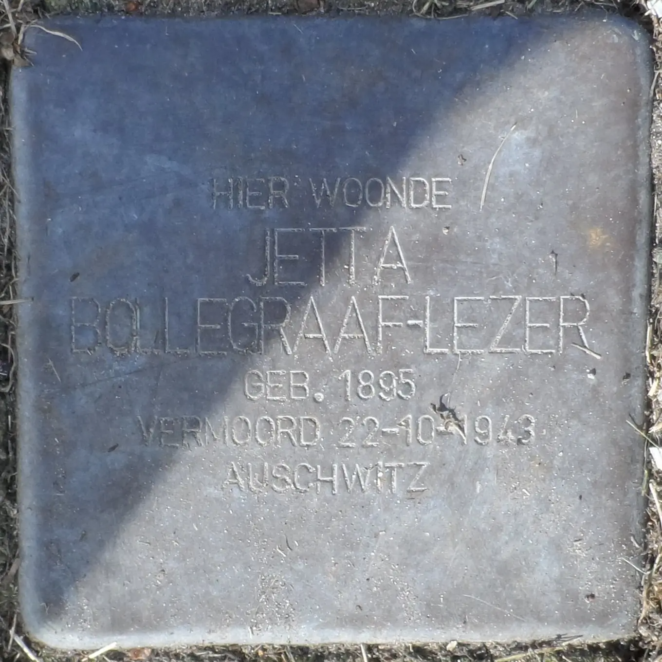 Struikelsteen voor Jetta Bollegraaf-Lezer