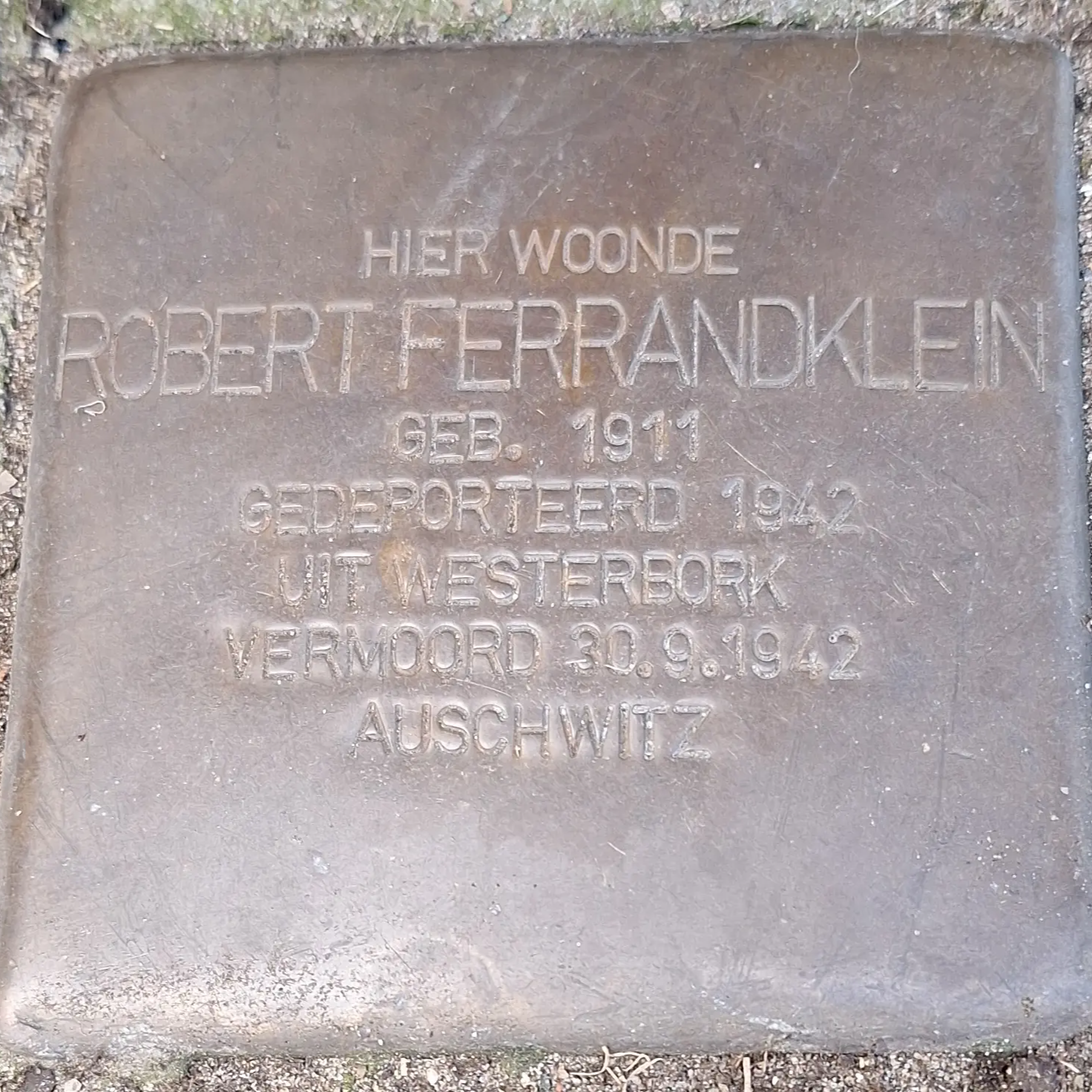 Struikelsteen voor Robert Ferrand Klein