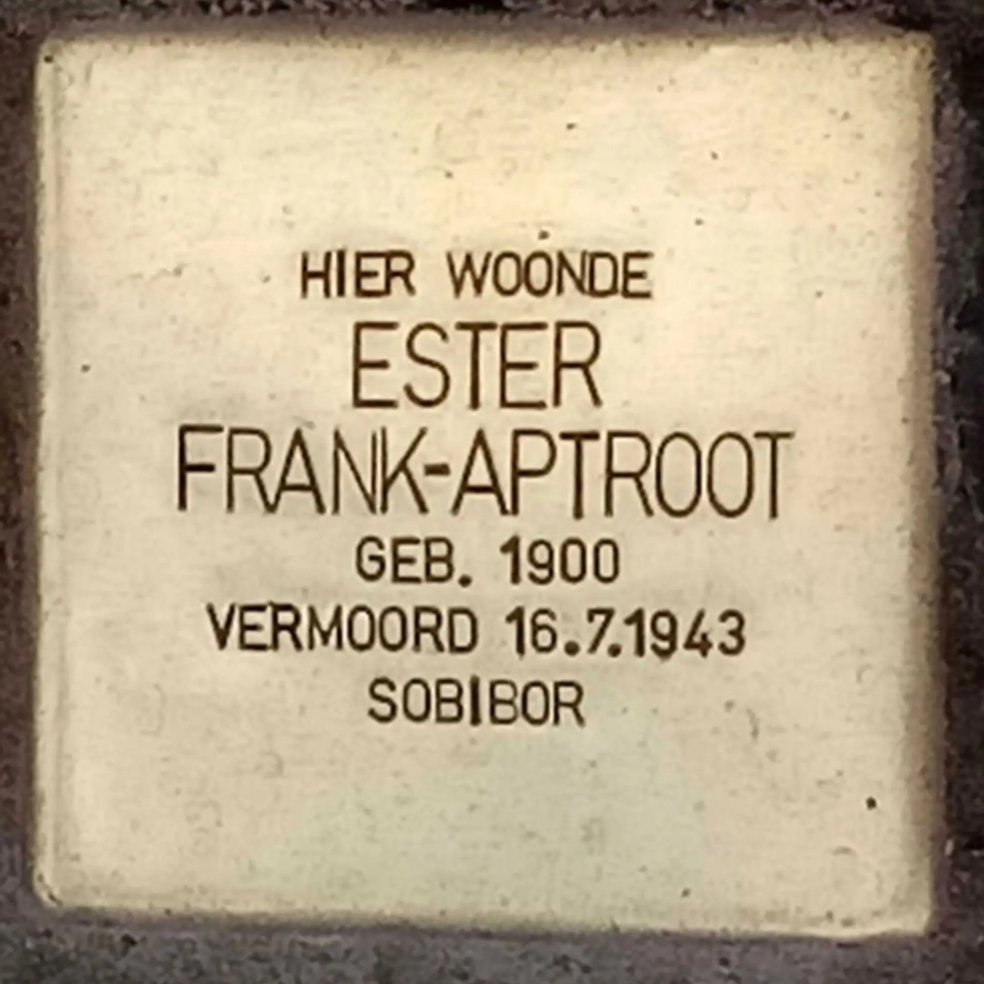 Struikelsteen voor Ester Frank-Aptroot