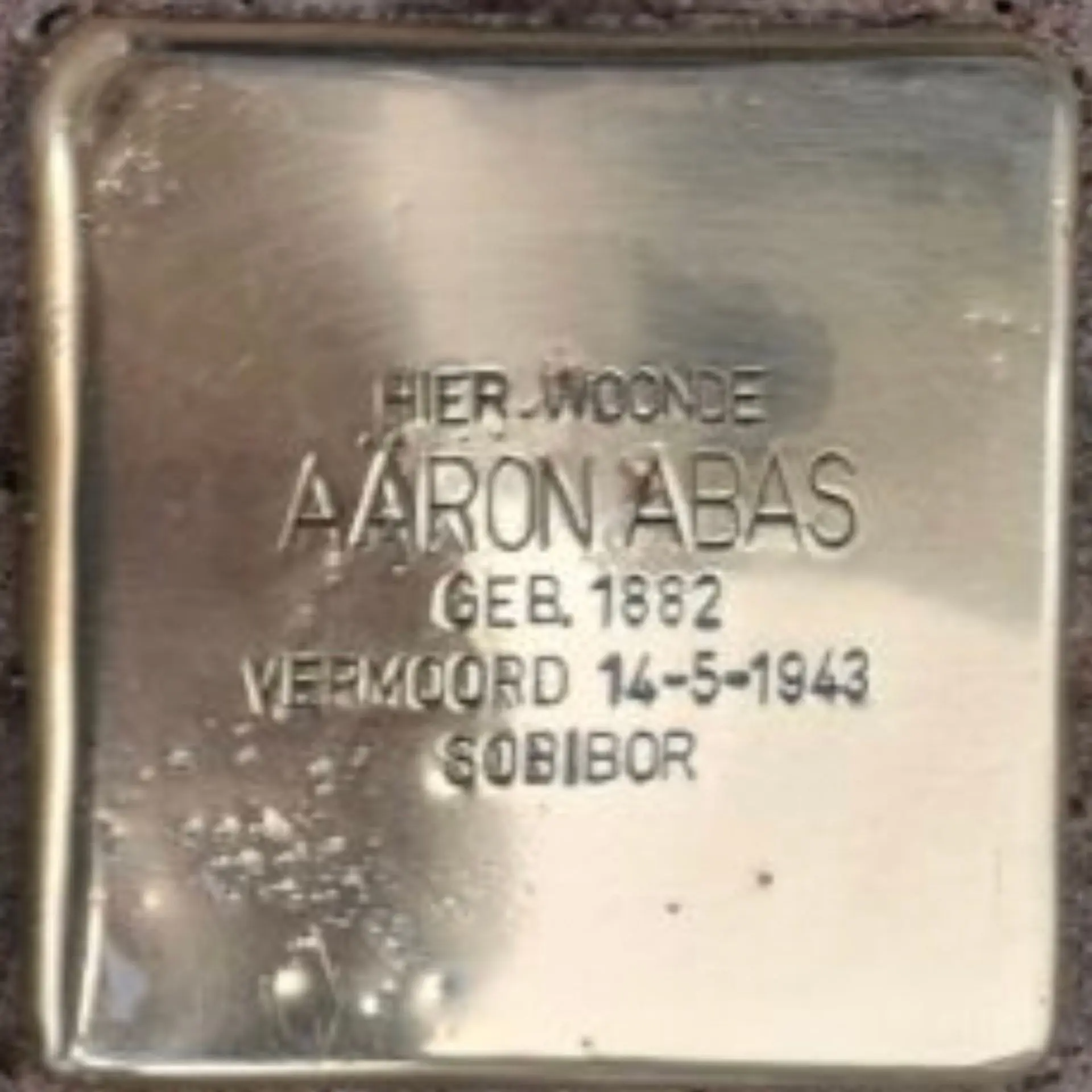 Struikelsteen voor Aäron Abas