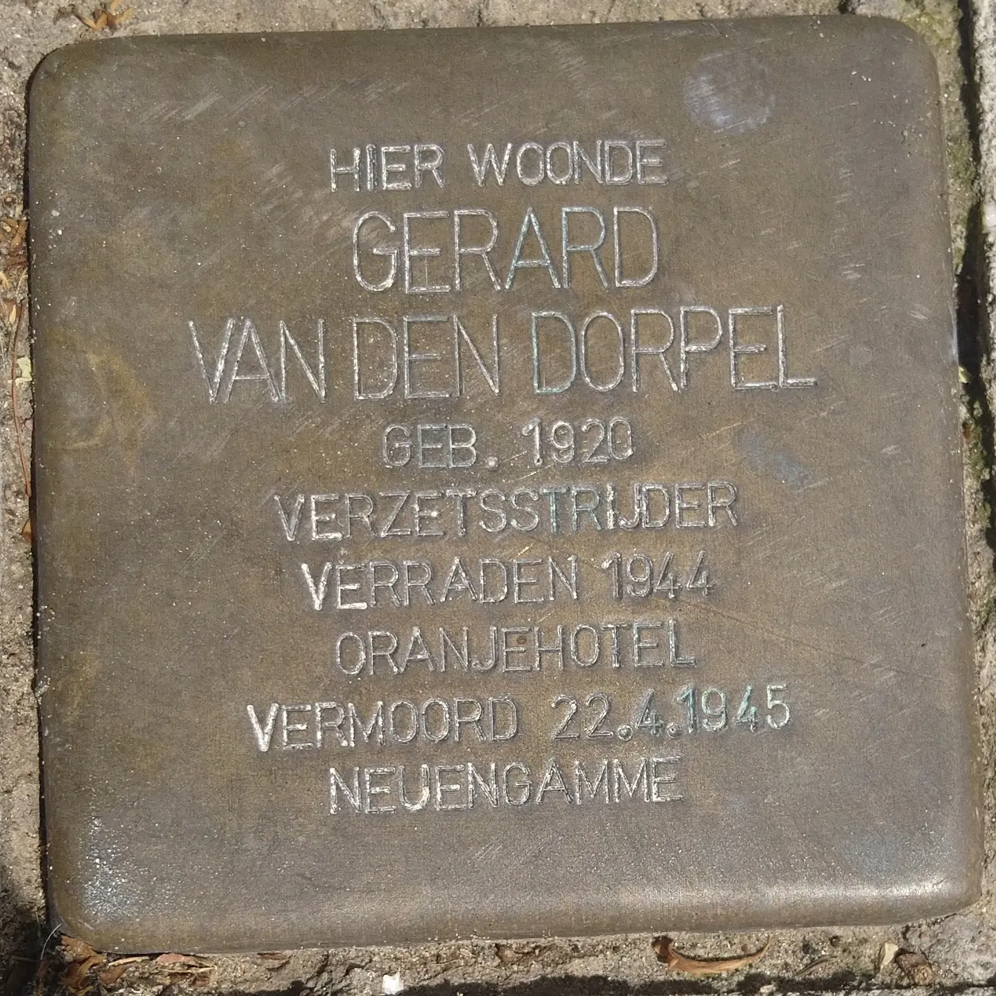 Struikelsteen voor Gerard van den Dorpel