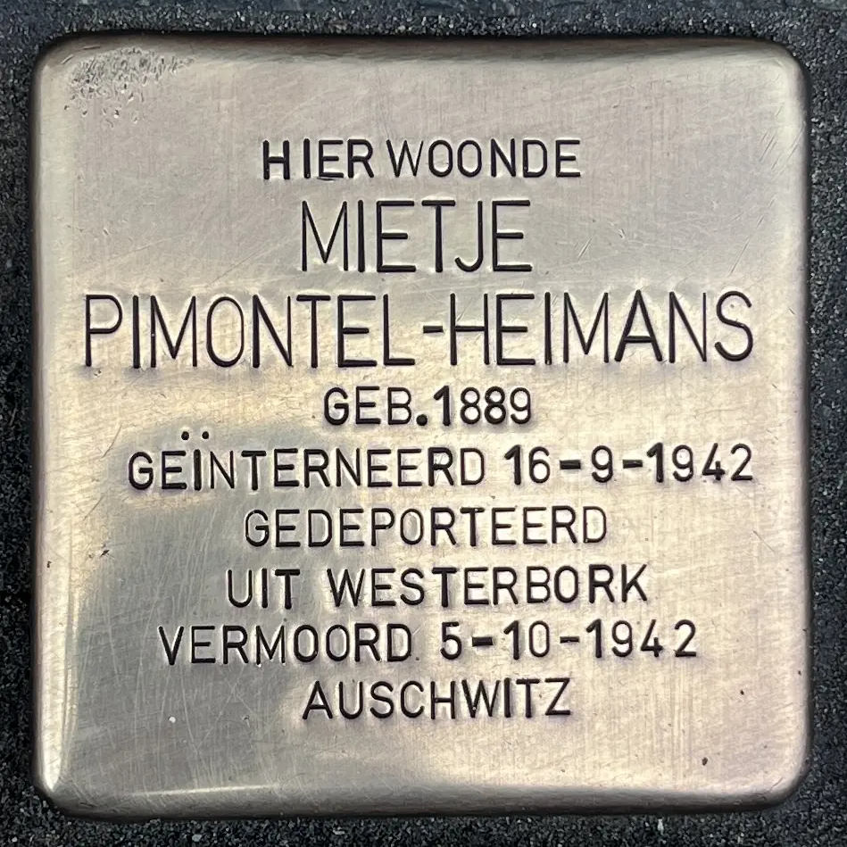 Struikelsteen voor Mietje Pimontel-Heimans