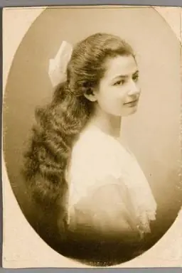 Portret van Alice Erika van Veen-Kahn