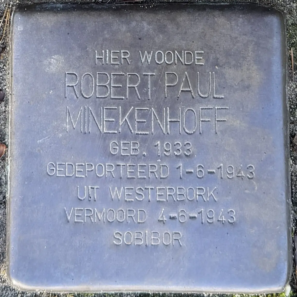 Struikelsteen voor Robert Paul Herman Minekenhoff