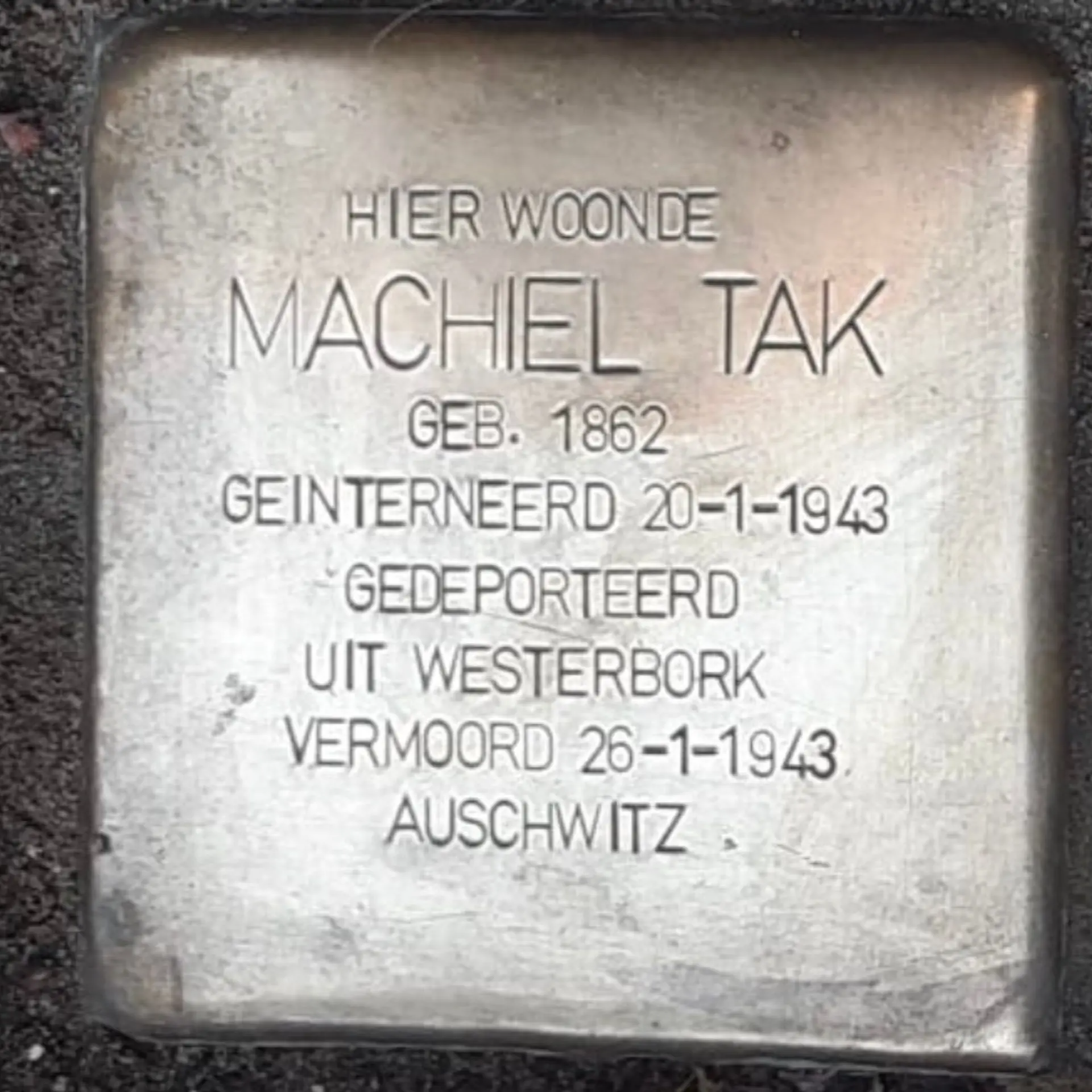 Struikelsteen voor Machiel Tak