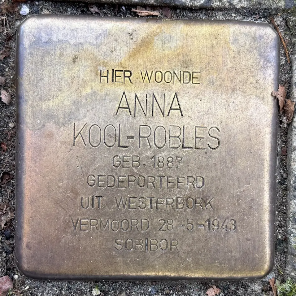 Struikelsteen voor Anna Kool-Robles