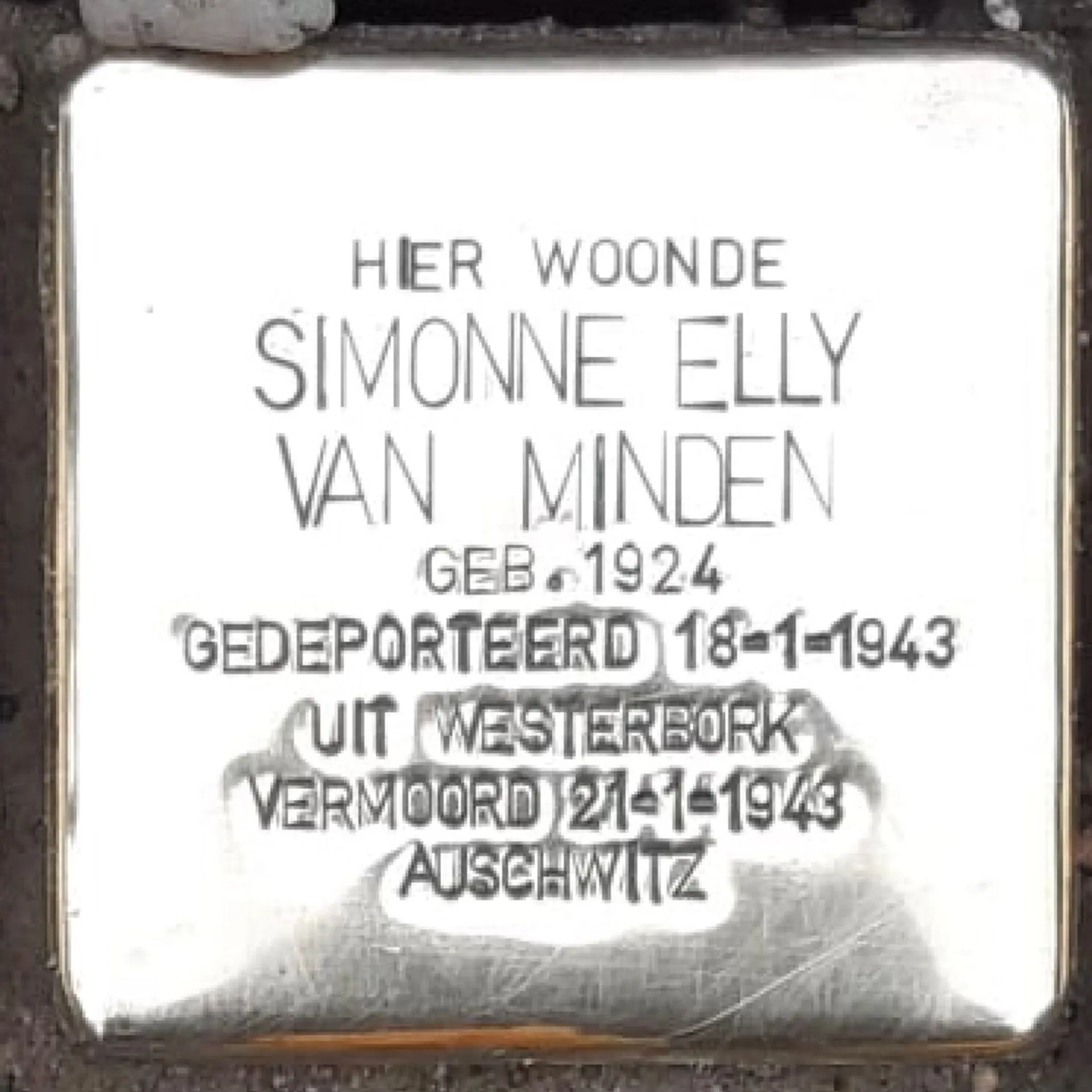 Struikelsteen voor Simonne Elly van Minde