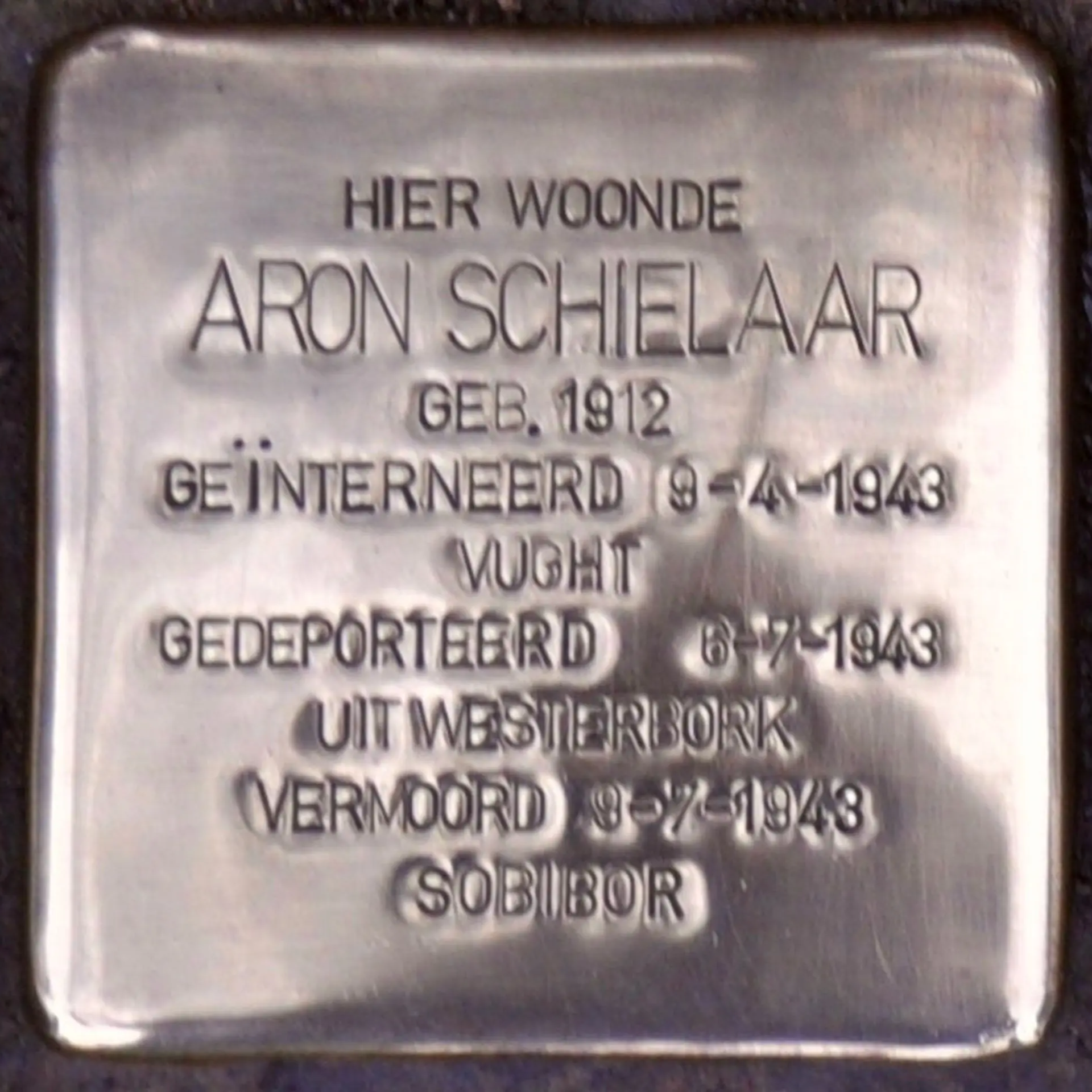 Struikelsteen voor Aron Schielaar