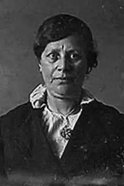 Portret van Clara van der Linde-van Heeks
