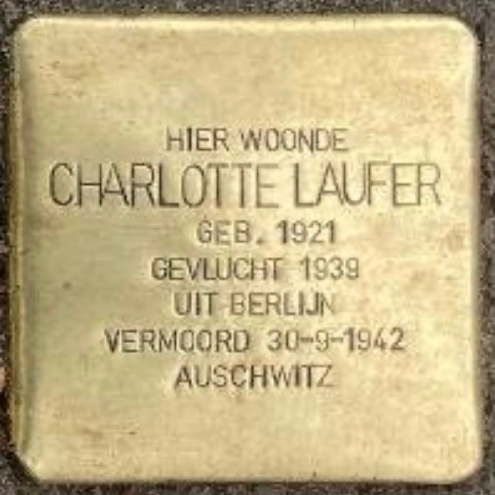 Struikelsteen voor Charlotte Laufer