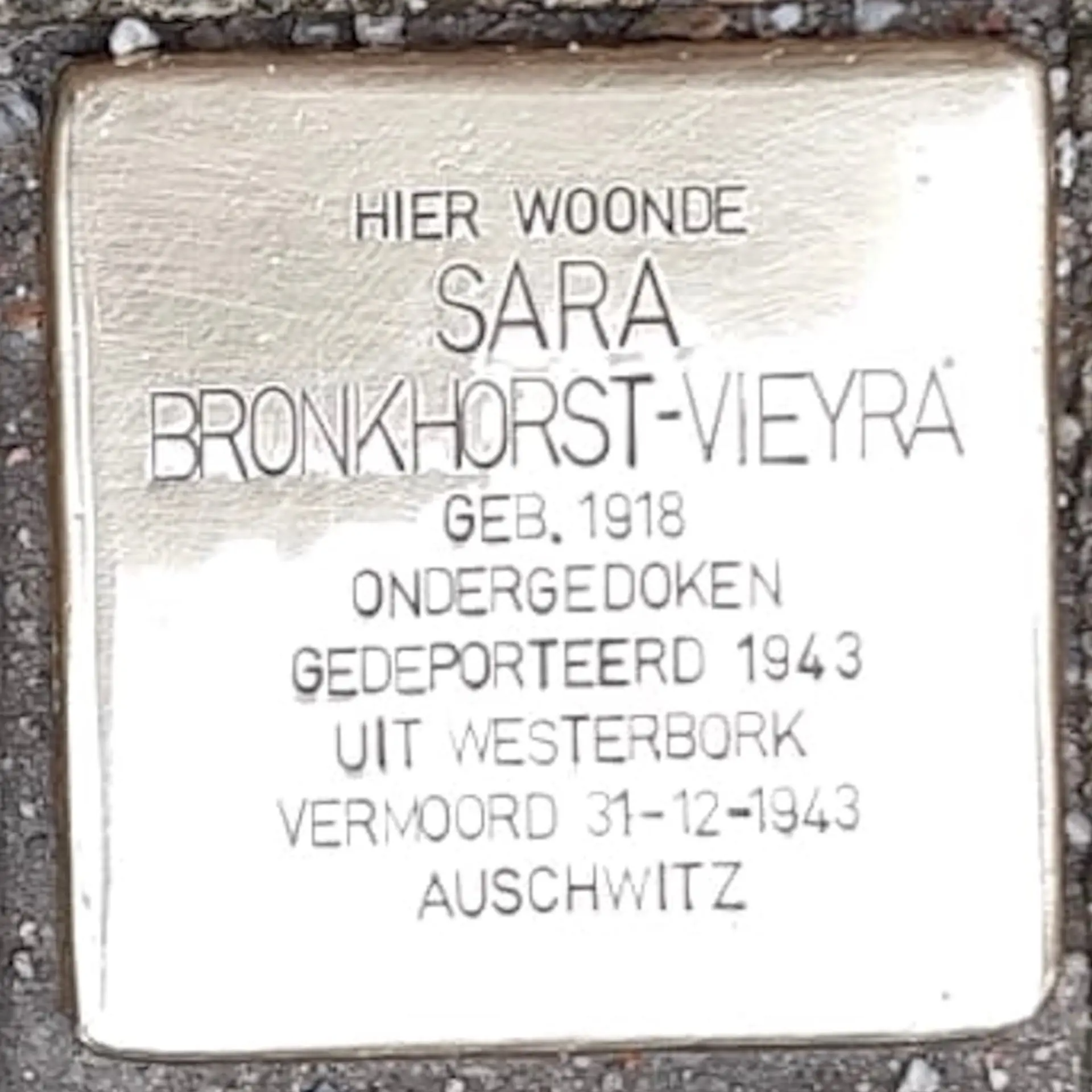 Struikelsteen voor Sara Bronkhorst-Vieijra
